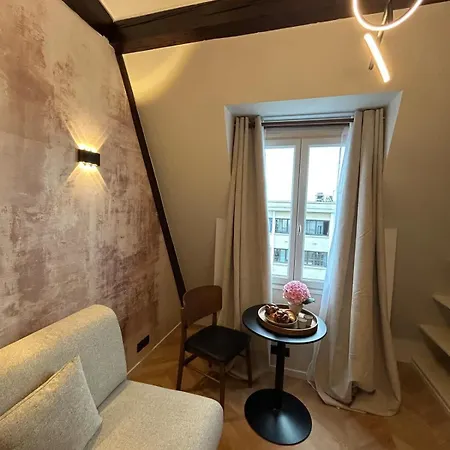 Grand Elegant Parc Monceau شقة باريس