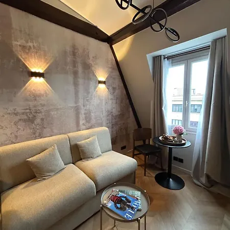 Grand Elegant Parc Monceau Parigi