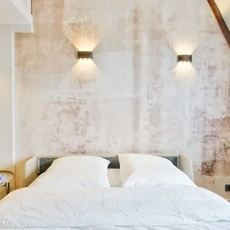 Grand Elegant Parc Monceau Parigi