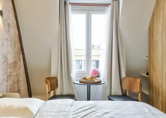 Grand Elegant Parc Monceau * パリ