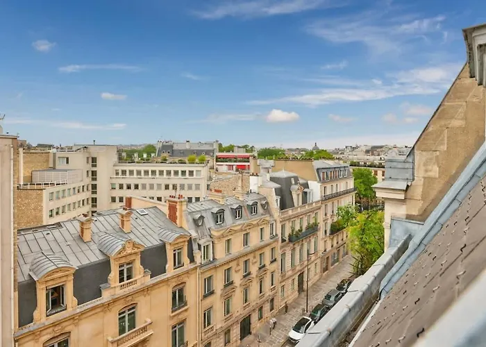 Apartment Grand Elegant Parc Monceau Paris